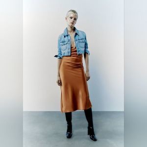 ZARA - Maxi dress with plunging V-neckline and spaghetti straps. ZARA Gold size…